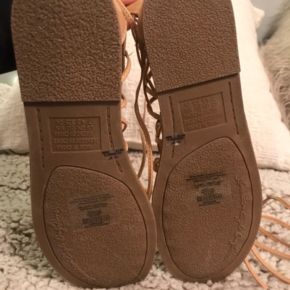 Strappy Tan Sandals - Picture 4 of 4